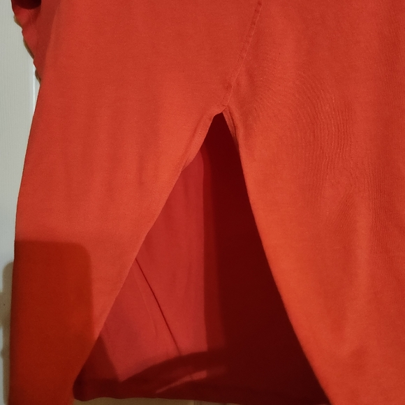 Athletic works women's XL 16/18 top with back v cut out - Picture 4 of 6